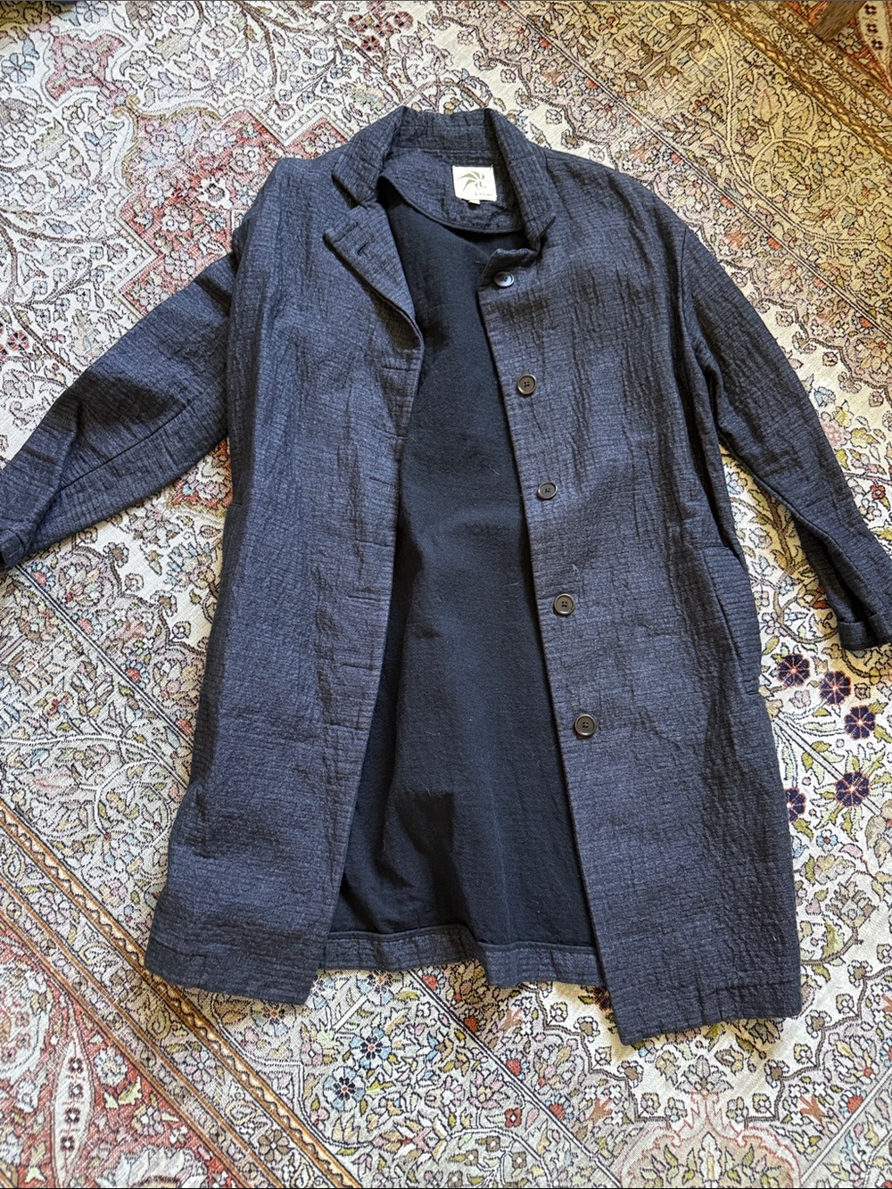 Textured Black Button-Front Lightweight Coat xs made in Italy